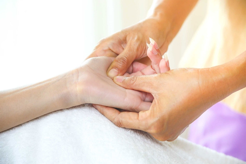 Massage giúp tay được thư giãn, phục hồi và khỏe mạnh hơn