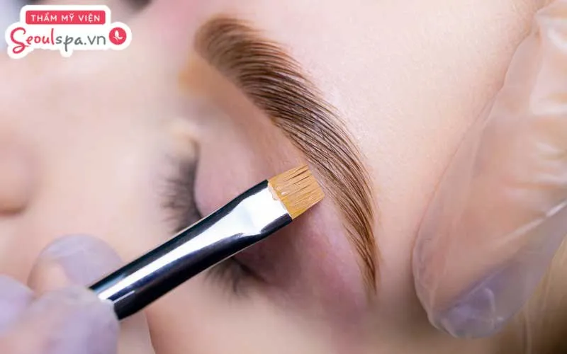 Brow Lamination định hình cho chân mày được đánh giá là an toàn cho làn da nếu sử dụng sản phẩm chất lượng